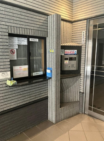 リーベスト本厚木のエントランス