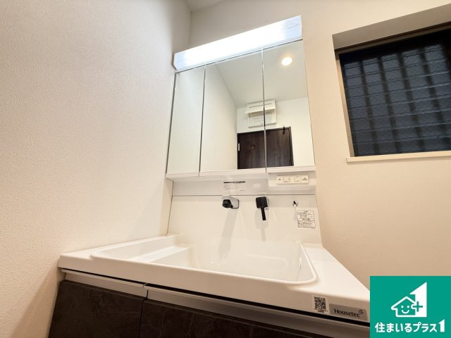 今川４丁目　中古戸建の独立洗面台