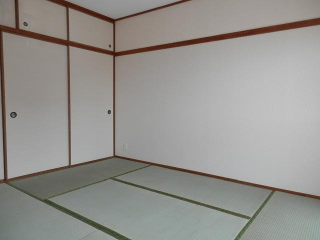 福岡市東区三苫４丁目の賃貸マンションの和室|物件の画像17