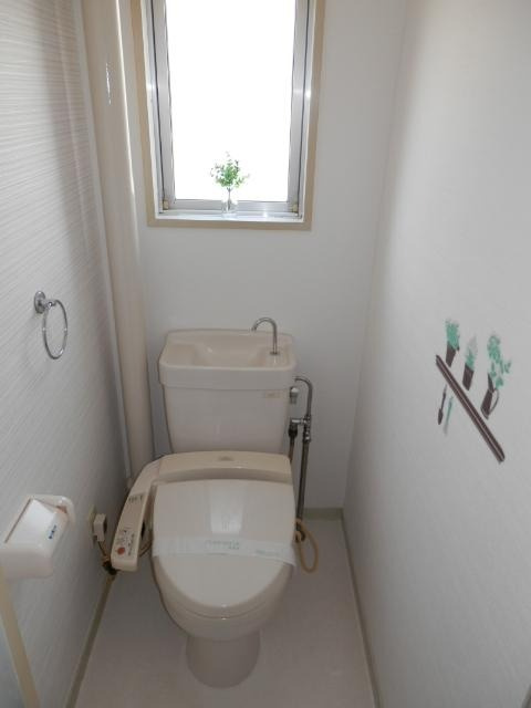 福岡市東区三苫４丁目の賃貸マンションのトイレ|物件の画像8