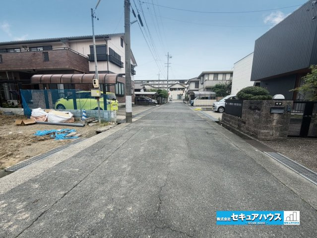 【同施工物件ご案内可能】知多市つつじが丘3丁目の前面道路含む現地写真|事前予約にて現地ご見学いただけます！お気軽にお問い合わせください♪
■株式会社　セキュアハウス■
住宅ローンに強く、知識、経験豊富なスタッフ在籍
お客様に寄り添い、ご成約後もサポート致します。