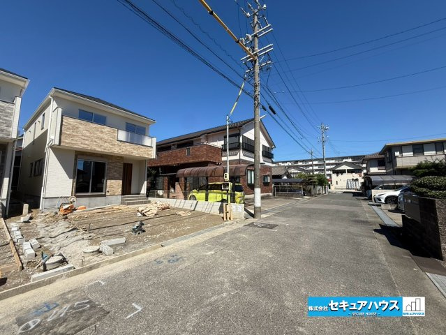 【今からご案内可能】知多市つつじが丘3丁目の前面道路含む現地写真|事前予約にて現地ご見学いただけます！お気軽にお問い合わせください♪
■株式会社　セキュアハウス■
住宅ローンに強く、知識、経験豊富なスタッフ在籍
お客様に寄り添い、ご成約後もサポート致します。