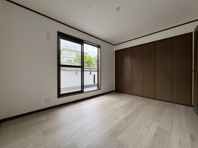 神戸市西区玉津町今津戸建の洋室