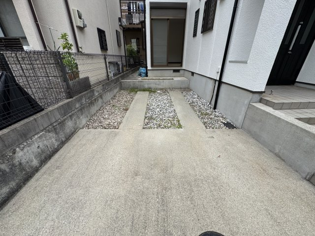 神戸市西区玉津町今津戸建の駐車場