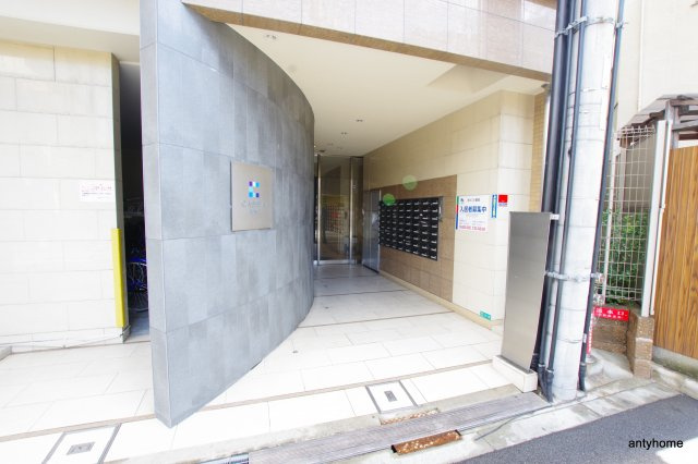 カッシア十三　仲介手数料無料のエントランス