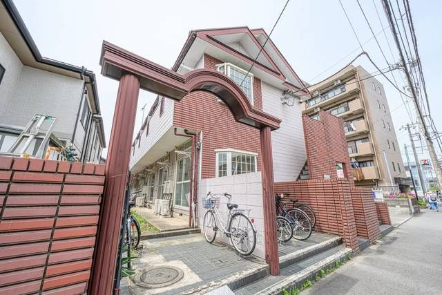 相模原市緑区西橋本２丁目のアパートのエントランス
