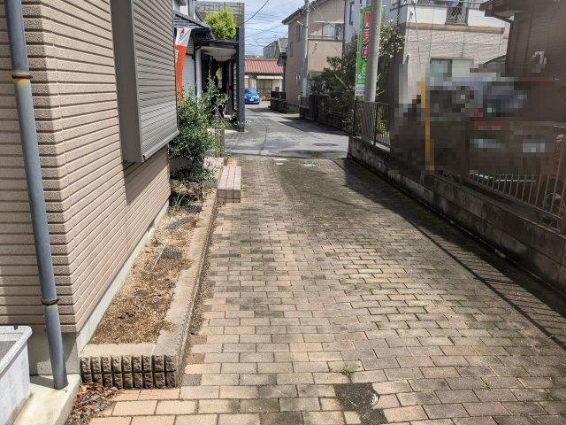 中古戸建　高崎市飯塚町の駐車場|縦列2台駐車できます。