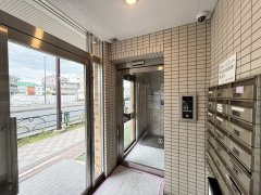 ダイアパレス亀戸・立花のエントランス|ダイアパレス亀戸・立花：オートロック付きマンションです！