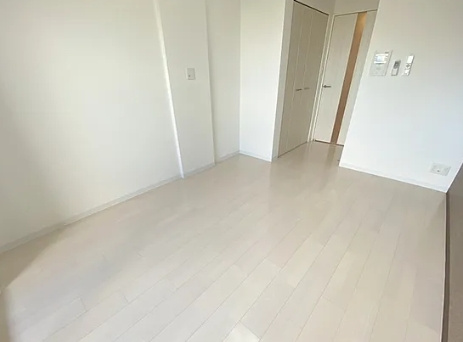 Luxe新大阪α(アルファ)の洋室