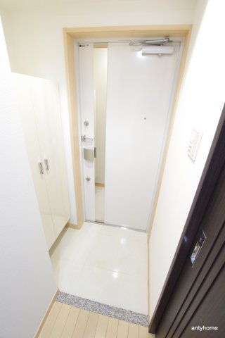 パークフラッツ新大阪　仲介手数料無料の玄関