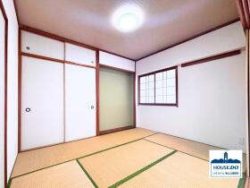 ペット可＆4LDK南東角住戸！宝マンション滝ノ水第七A棟の和室|来客時には応接スペースとして、またお子様のお昼寝やプレイルームとしても活躍する多用途な和室。急な来客でも安心してご案内できます。