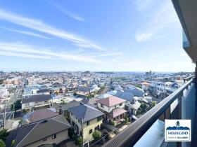 ペット可＆4LDK南東角住戸！宝マンション滝ノ水第七A棟の展望|6階南向きバルコニーからは、周囲に遮るものがなく、晴れた日には遠くの山々まで望むことができます。
心地よい風を浴びながら、ゆったりとくつろぎの時間をお過ごしいただけます♪