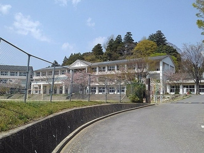 【周辺】 | リバーサイド塚脇Ｃ | 塚脇小学校まで1000m
