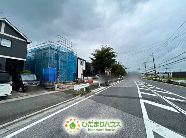 久喜市三箇５期　新築一戸建て　03　グラファーレの前面道路含む現地写真|2026/7/21　撮影
