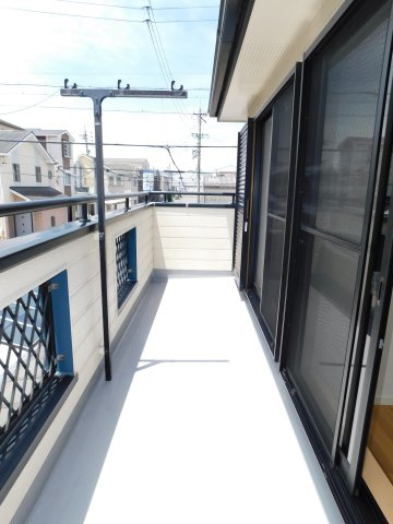 名古屋市港区東蟹田の中古一戸建のバルコニー|◇バルコニー◇　　南面で陽当たり良好なワイドバルコニー♪　