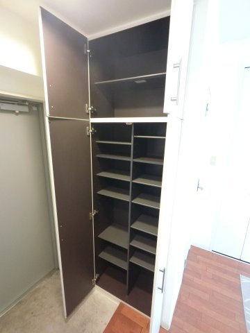 TOFスクエアの収納|※反転タイプ・家具無し