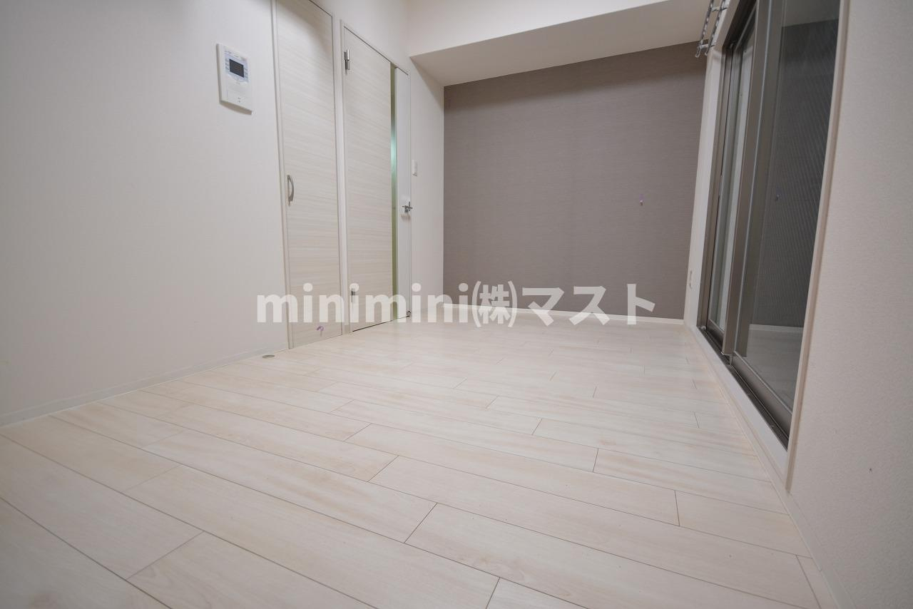 大阪市西区靱本町２丁目の賃貸マンションの居間・リビング