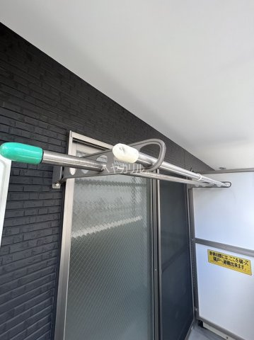 【バルコニー】 | Ｗｉｎｄｙ　Ｈｉｌｌｓ　横浜吉野町 | 同建物別部屋参考
