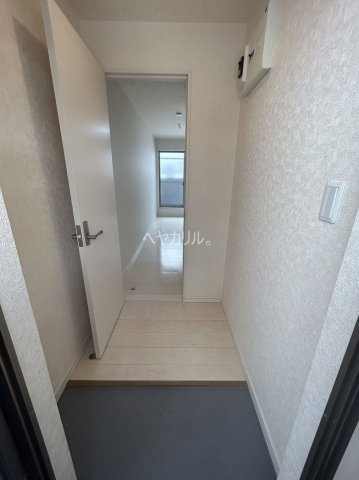 【玄関】 | Ｗｉｎｄｙ　Ｈｉｌｌｓ　横浜吉野町 | 同建物別部屋参考
