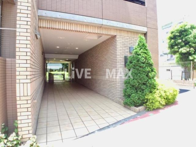 【エントランス】イーストコート平野