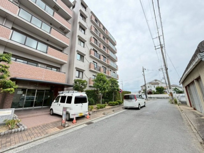 【周辺】 | 東急ドエル・アルス泉北深井 | 南海泉北線「深井」駅まで徒歩１２分です。泉北１号線も近くカーライフ、電車での通勤共に最適なエリアです。