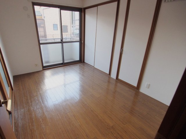 セジュールＳＨＩＧＥＮＯ　B棟の寝室