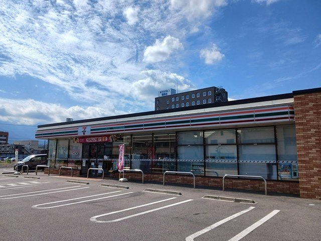 ソレイユ・アミュー北館の周辺|セブンイレブン新居浜徳常町店まで407m
