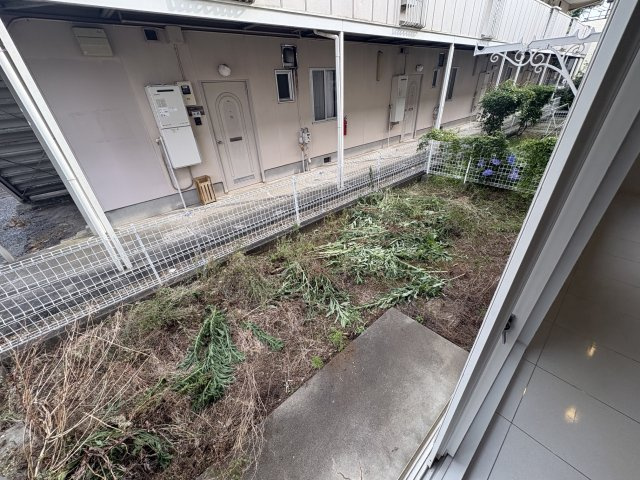 ヴィラ松ヶ丘 Dの庭