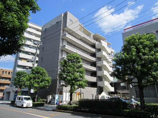 ヴェージュサフィールの外観|鉄筋コンクリート造・オートロック完備☆