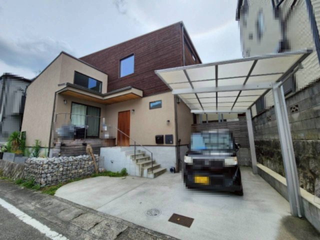 亀岡市篠町森上垣内の前面道路含む現地写真|前道からは段差が少なく、運転が苦手な方も駐車が楽々です！！