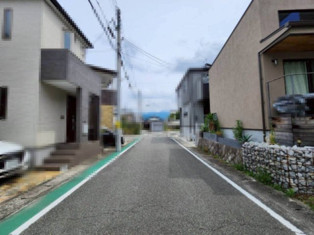 亀岡市篠町森上垣内の前面道路含む現地写真|周辺は落ち着いた住宅地です。子育て環境にもぴったりです！！