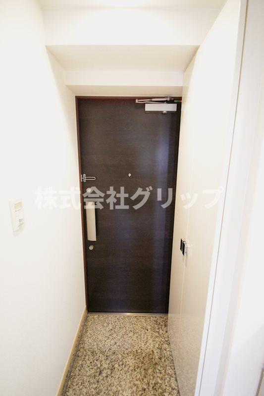 グリフィン・武蔵新城弐番館の玄関