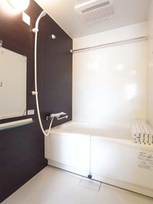 【浴室】 | リブリ・広沢 | 別のお部屋の写真です。