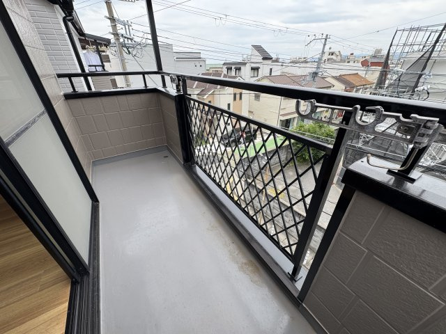 神戸市垂水区王居殿１丁目戸建のバルコニー