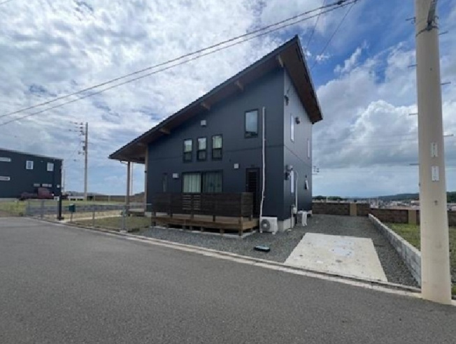 【外観】 | 令和2年築の築浅物件です。