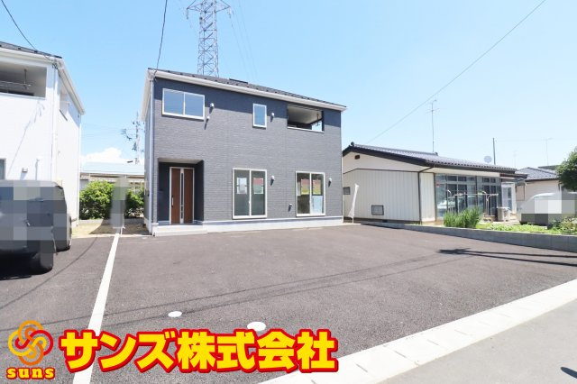 郡山市大槻町字針生金畑　　　３号棟　　　柴宮小学校、郡山第１中学区の外観|南西側から見た駐車場を含む外観♪