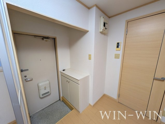 ポートエルディム Bの玄関