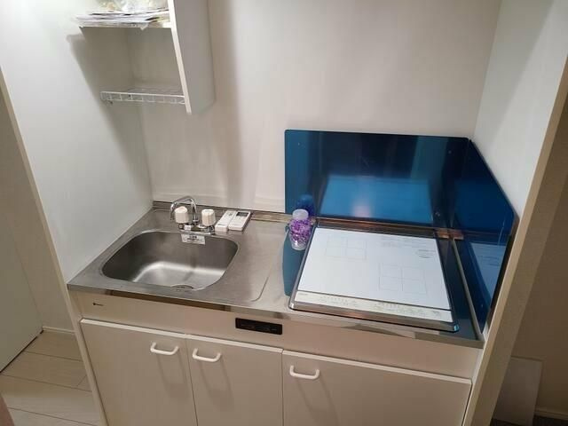 座間市東原３丁目のアパートのキッチン
