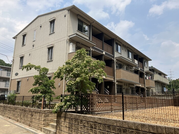 川崎市麻生区上麻生５丁目のアパート