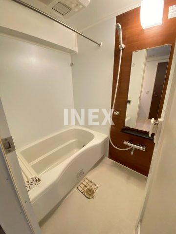 横浜市中区長者町３丁目の賃貸マンションの浴室