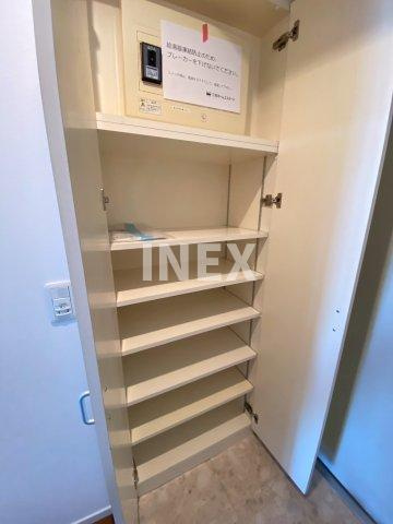 横浜市中区長者町３丁目の賃貸マンションの収納