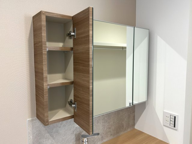 新潟市中央区水道町2丁目の洗面所