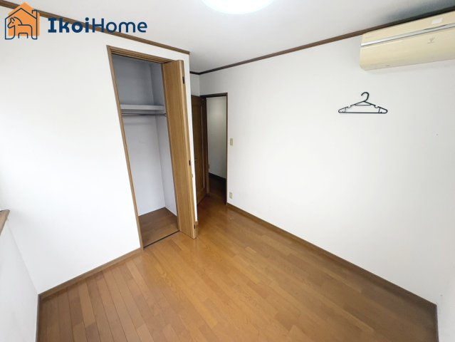明石市二見町西二見　中古戸建の子供部屋|●年中無休：当日予約可●2階全居室収納スペース完備！お子様部屋にオススメの2階の5帖洋室です。