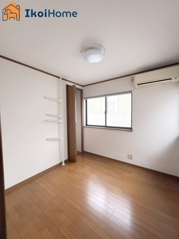 明石市二見町西二見　中古戸建の寝室|●年中無休：当日予約可●2階5帖の洋室です。お問い合わせは些細な事でもお気軽に♪