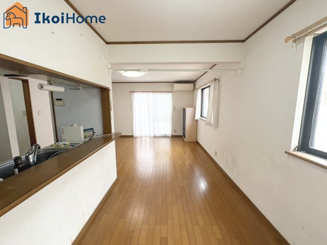 明石市二見町西二見　中古戸建の居間・リビング|●年中無休：当日予約可●LDKは17.5帖とゆったり♪家具配置のしやすい間取りとなっております。