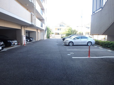 【駐車場】 | フルール西宮北口 | 駐車場