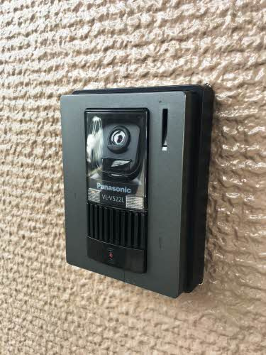 フラッツ渡辺の玄関
