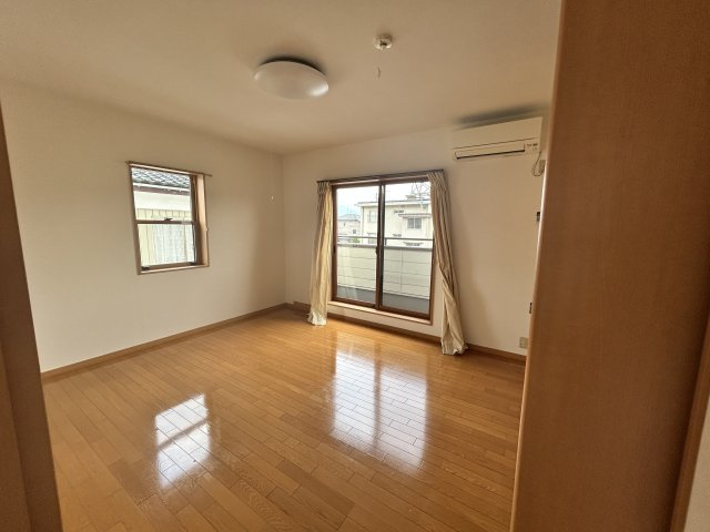 宮沖中古一戸建の洋室