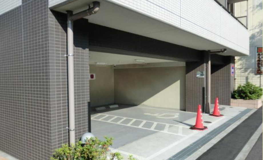日神デュオステージ蓮根の駐車場