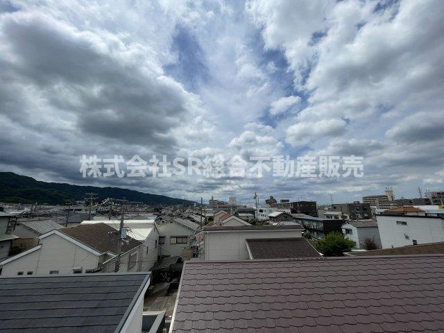 末広町中古戸建の展望|見晴らしが開けているため圧迫感が少なく、朝の光や夕方の景色を楽しむこともできます！